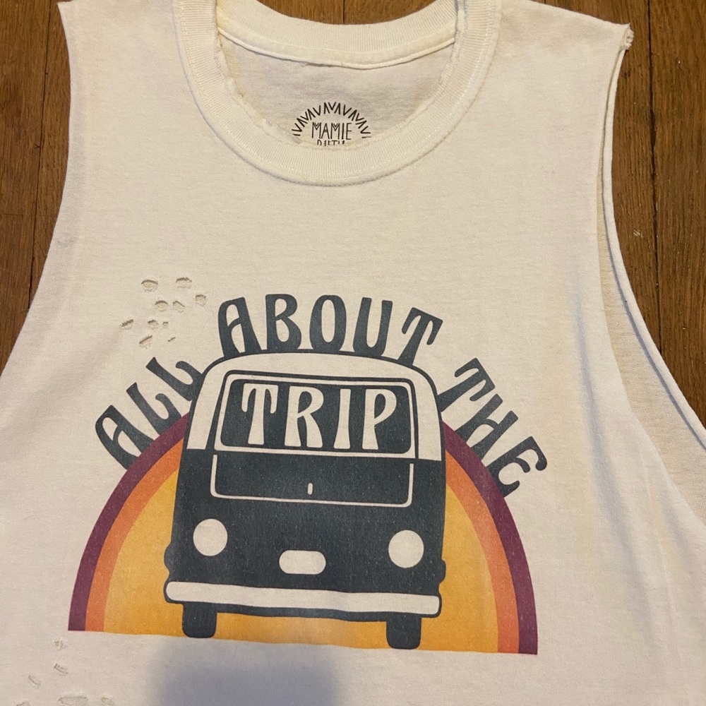 Mamie Ruth Graphic Tank - Picture 3 of 4